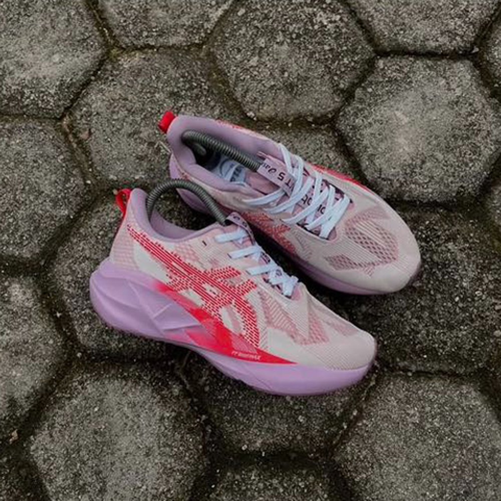 HOME | KOSMICKS | ONLINE BRAND STORE | 2026 26 Asics Novablast 5 Running Trainers in pink and red