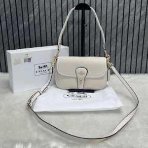 9 Coach Turnlock Hadley White Shoulder