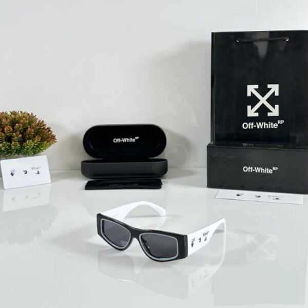Off White 6 Black White