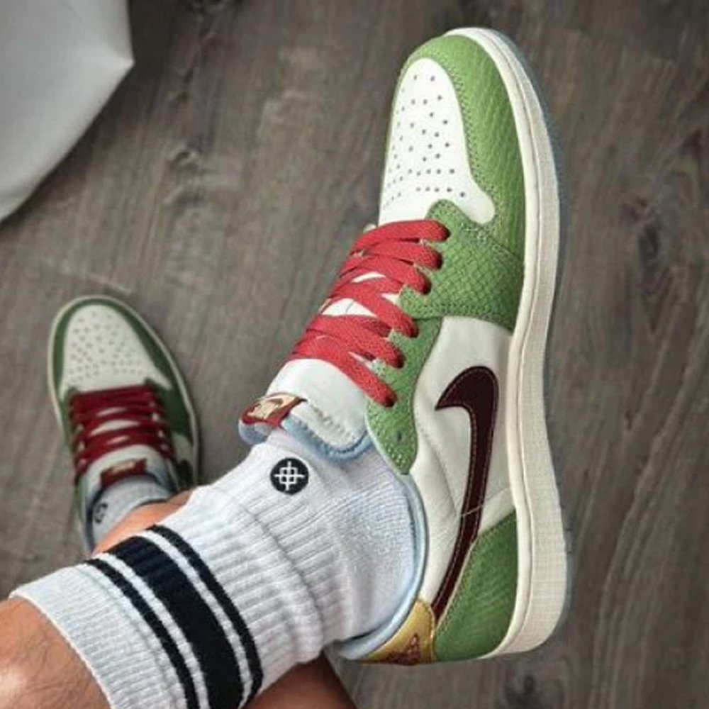 NIKE AIR JORDAN 1 RETRO HIGH SHADOW 2.0